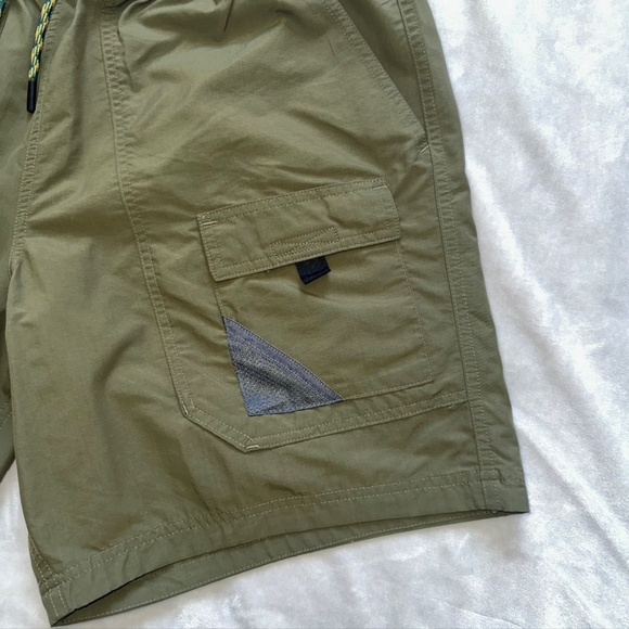 Eddie Bauer Olive Green Men's Shorts - Picture 2 of 5